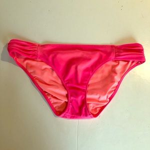 VICTORIA’S SECRET Coral/Pink Bikini BOTTOMS M